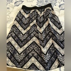 LuLaRoe Black and Gray A-Line Skirt